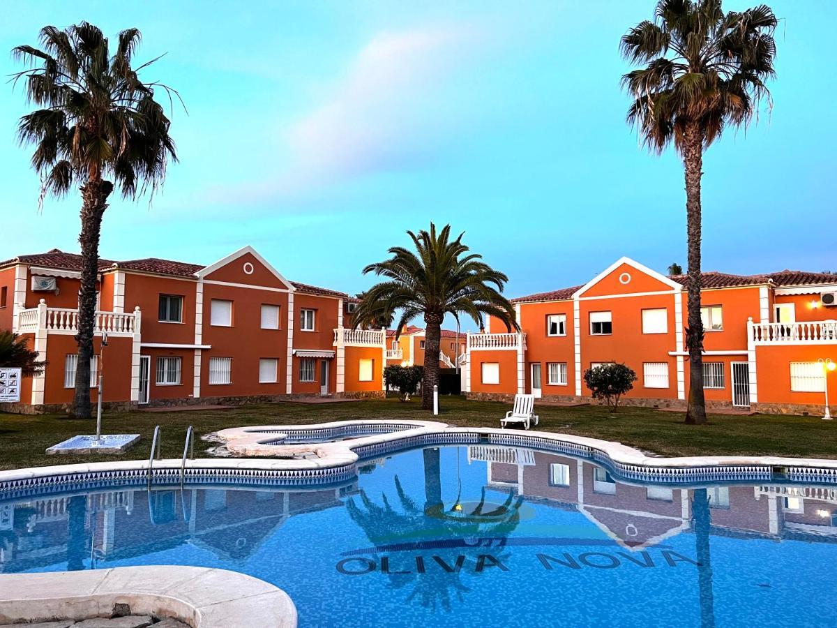 Oliva Nova Beach & Golf Resort Club Sevilla VI 외부 사진